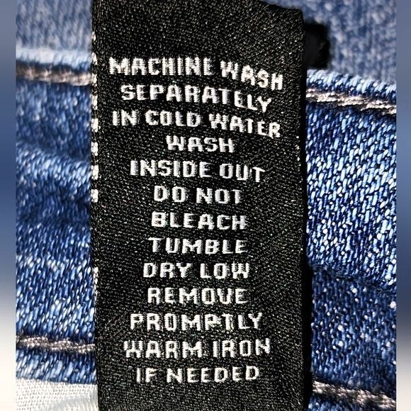 Celebrity Pink Distressed Cadillac Med Wash Denim Mini Skirt Size 7/28 - Picture 10 of 11